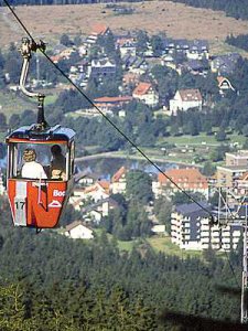 [billede: svævebanens kabine, vue over Hahnenklee]